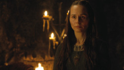 extant_GameOfThrones_4x07-Mockingbird_2947