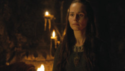 extant_GameOfThrones_4x07-Mockingbird_2977