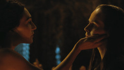 extant_GameOfThrones_4x07-Mockingbird_3034