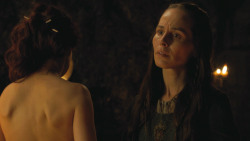 extant_GameOfThrones_4x07-Mockingbird_3043