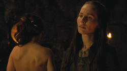 extant_GameOfThrones_4x07-Mockingbird_3044