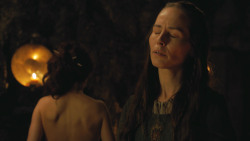 extant_GameOfThrones_4x07-Mockingbird_3045