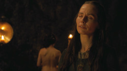 extant_GameOfThrones_4x07-Mockingbird_3049