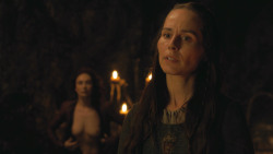 extant_GameOfThrones_4x07-Mockingbird_3067