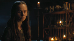 extant_GameOfThrones_4x07-Mockingbird_3084