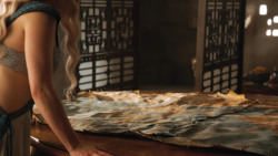extant_GameOfThrones_4x07-Mockingbird_3304