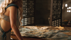 extant_GameOfThrones_4x07-Mockingbird_3305