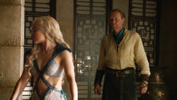 extant_GameOfThrones_4x07-Mockingbird_3360