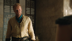 extant_GameOfThrones_4x07-Mockingbird_3415