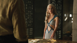 extant_GameOfThrones_4x07-Mockingbird_3419