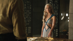 extant_GameOfThrones_4x07-Mockingbird_3420
