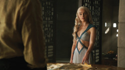 extant_GameOfThrones_4x07-Mockingbird_3423