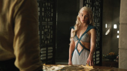extant_GameOfThrones_4x07-Mockingbird_3435