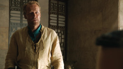extant_GameOfThrones_4x07-Mockingbird_3444