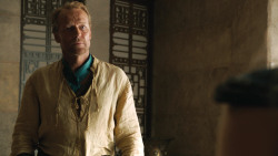 extant_GameOfThrones_4x07-Mockingbird_3447