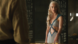 extant_GameOfThrones_4x07-Mockingbird_3457