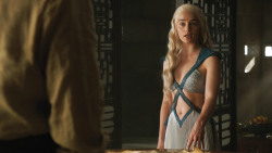 extant_GameOfThrones_4x07-Mockingbird_3461