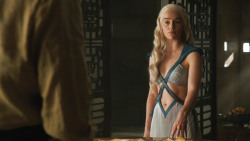 extant_GameOfThrones_4x07-Mockingbird_3465