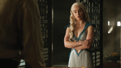 extant_GameOfThrones_4x07-Mockingbird_3510