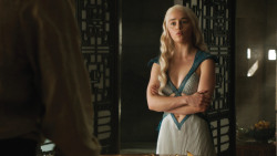 extant_GameOfThrones_4x07-Mockingbird_3513