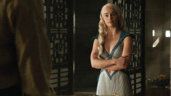 extant_GameOfThrones_4x07-Mockingbird_3514
