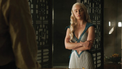 extant_GameOfThrones_4x07-Mockingbird_3515