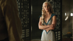 extant_GameOfThrones_4x07-Mockingbird_3517