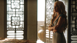 extant_GameOfThrones_4x07-Mockingbird_3540