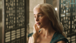 extant_GameOfThrones_4x07-Mockingbird_3673