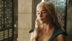 extant_GameOfThrones_4x07-Mockingbird_3677