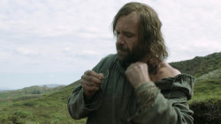 extant_GameOfThrones_4x07-Mockingbird_3746