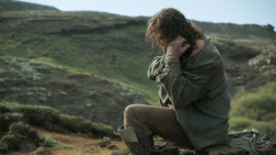 extant_GameOfThrones_4x07-Mockingbird_3756