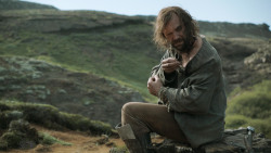 extant_GameOfThrones_4x07-Mockingbird_3760