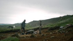 extant_GameOfThrones_4x07-Mockingbird_3793