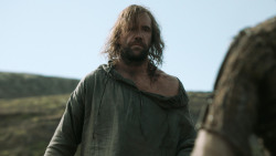 extant_GameOfThrones_4x07-Mockingbird_3804