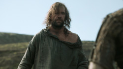 extant_GameOfThrones_4x07-Mockingbird_3805