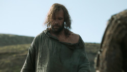 extant_GameOfThrones_4x07-Mockingbird_3808
