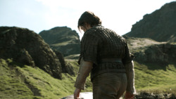 extant_GameOfThrones_4x07-Mockingbird_3823
