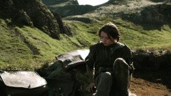 extant_GameOfThrones_4x07-Mockingbird_3827