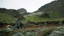 extant_GameOfThrones_4x07-Mockingbird_3891
