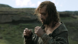 extant_GameOfThrones_4x07-Mockingbird_3904
