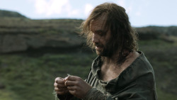 extant_GameOfThrones_4x07-Mockingbird_3905