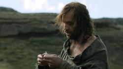 extant_GameOfThrones_4x07-Mockingbird_3906