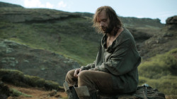 extant_GameOfThrones_4x07-Mockingbird_3921
