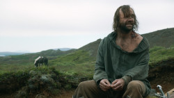 extant_GameOfThrones_4x07-Mockingbird_3995