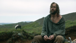 extant_GameOfThrones_4x07-Mockingbird_3998