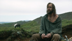 extant_GameOfThrones_4x07-Mockingbird_3999