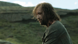 extant_GameOfThrones_4x07-Mockingbird_4033