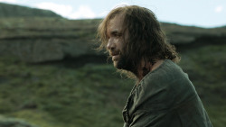 extant_GameOfThrones_4x07-Mockingbird_4041