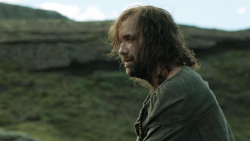 extant_GameOfThrones_4x07-Mockingbird_4043